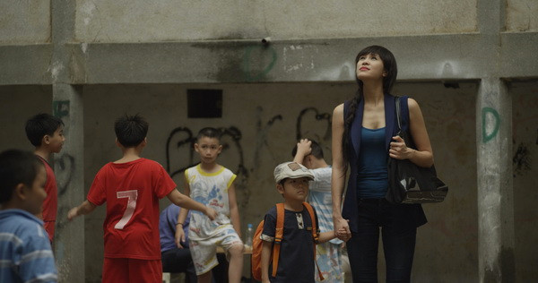 Phương Mai trong Chung cư ma (Nguồn: CGV) Phim kinh dị đọ sức phim đua xe trong dịp Giáng sinh 2014 ảnh 2