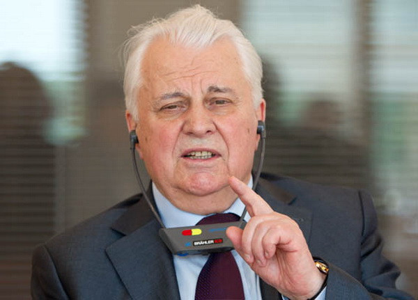 Tổng thống Ukraine đầu tiên kêu gọi cắt đứt quan hệ với Donbass ảnh 1