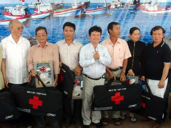 Sẽ lập các trung tâm đặc thù làm nhiệm vụ cấp cứu trên biển ảnh 2