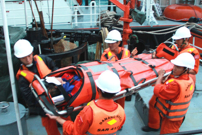 Sẽ lập các trung tâm đặc thù làm nhiệm vụ cấp cứu trên biển ảnh 1