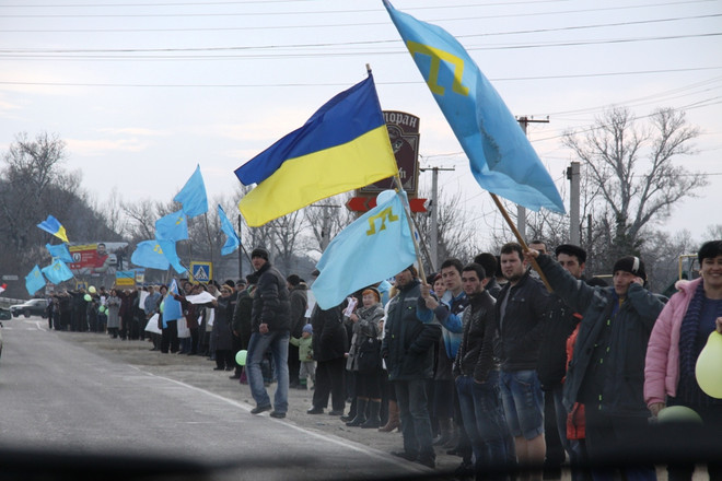 Chùm ảnh đoàn xe ủng hộ Crimea quay trở về với Nga ảnh 2