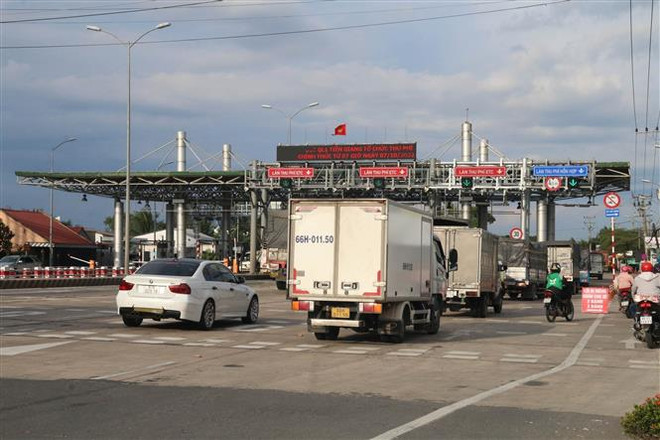 Trật tự tại các trạm BOT Cai Lậy ổn định ngày đầu thu phí trở lại ảnh 1