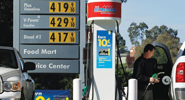 OPEC “khoanh tay đứng nhìn” khiến giá dầu Mỹ chạm "đáy" mới ảnh 1