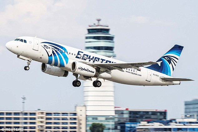 Ảnh minh họa. (Nguồn: Reuters) Máy bay MS804 của EgyptAir rơi ở Địa Trung Hải có thể do đánh bom ảnh 1