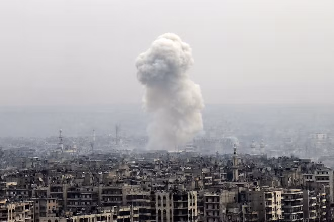 Ngoại trưởng Nga, Mỹ điện đàm về tình hình chiến sự ở Aleppo ảnh 1