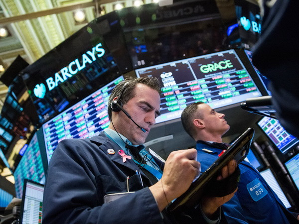 Phố Wall nóng chờ đợi các thông tin kinh tế quan trọng của Mỹ ảnh 1