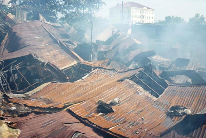 Quảng Ngãi: Hỏa hoạn thiêu rụi xưởng gỗ, thiệt hại 700 triệu đồng ảnh 1