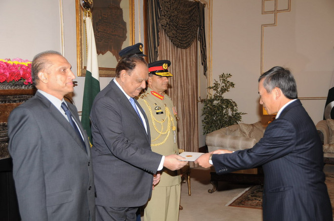 Đại sứ Việt Nam trình thư ủy nhiệm lên Tổng thống Pakistan ảnh 1