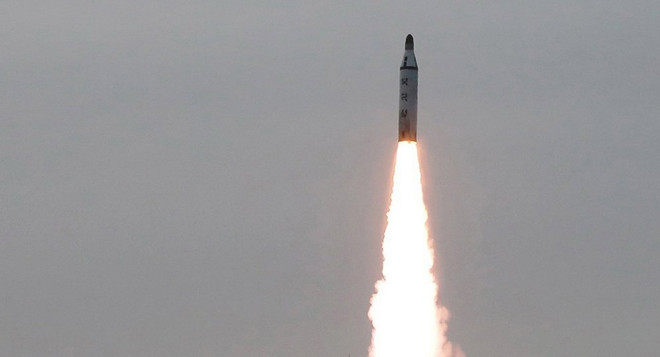 Triều Tiên tuyên bố các vụ thử tên lửa giả lập tấn công Hàn Quốc ảnh 1