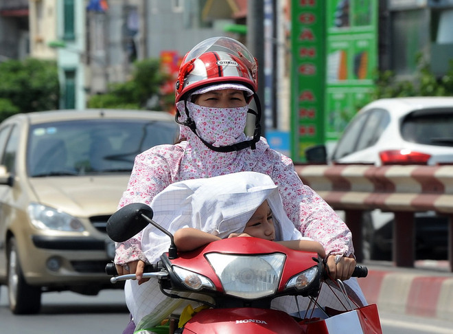 Bắc Bộ oi nóng, Tây Nguyên và Nam Bộ đề phòng thời tiết nguy hiểm ảnh 1