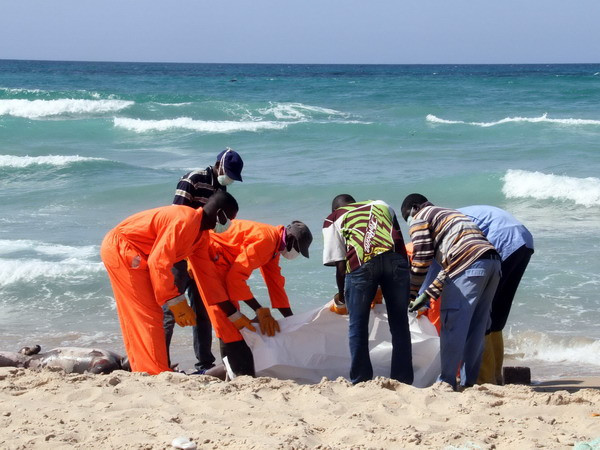 Phát hiện thêm 24 thi thể nạn nhân vụ chìm tàu ngoài khơi Libya ảnh 1