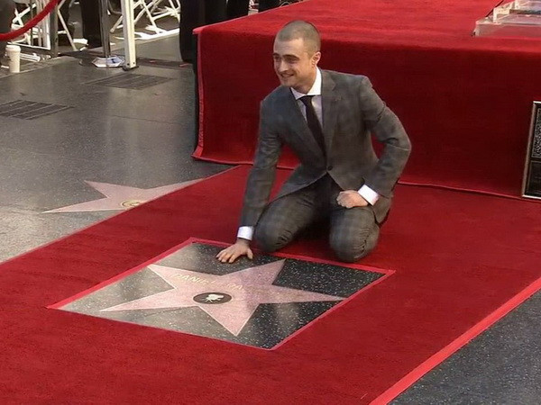 Daniel Radcliffe được gắn sao trên Đại lộ Danh vọng Hollywood ảnh 1