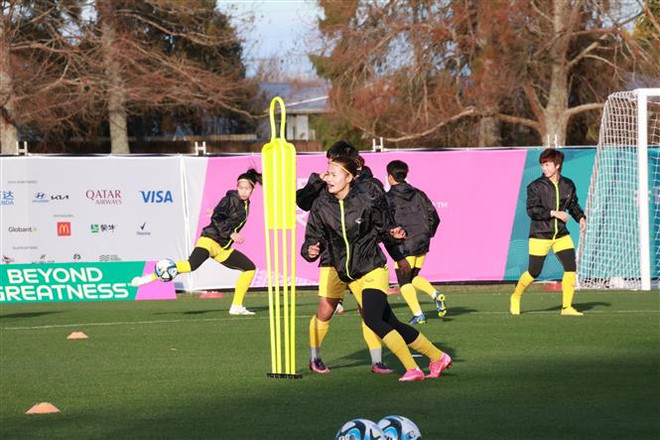 HLV Mai Đức Chung: Chiến thắng của Philippines là áp lực với Việt Nam ảnh 2