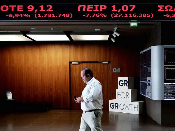 Thị trường chứng khoán Hy Lạp mất giá ngay sau khi mở cửa lại ảnh 1