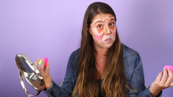 Phong cách trang điểm mới của các thiếu nữ thích tự làm xấu mình ảnh 1