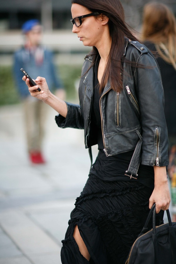 Mặc đẹp như các fashionista đi dự sự kiện thời trang ở Paris ảnh 6