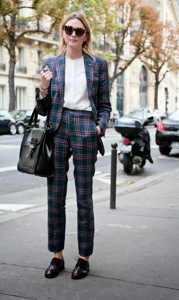 Mặc đẹp như các fashionista đi dự sự kiện thời trang ở Paris ảnh 16