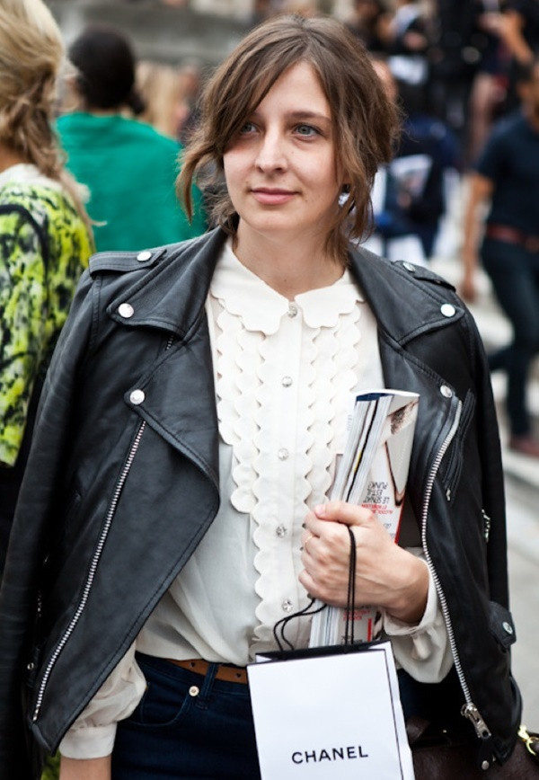 Mặc đẹp như các fashionista đi dự sự kiện thời trang ở Paris ảnh 3