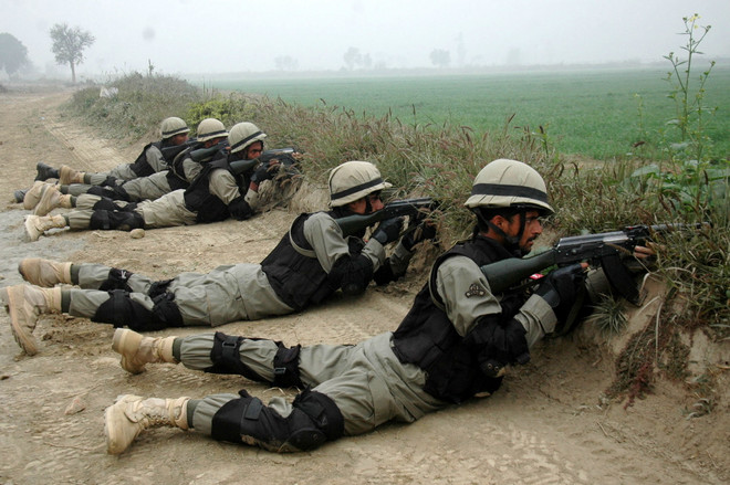 Pakistan tiếp tục vi phạm thỏa thuận ngừng bắn dọc biên giới Ấn Độ ảnh 1