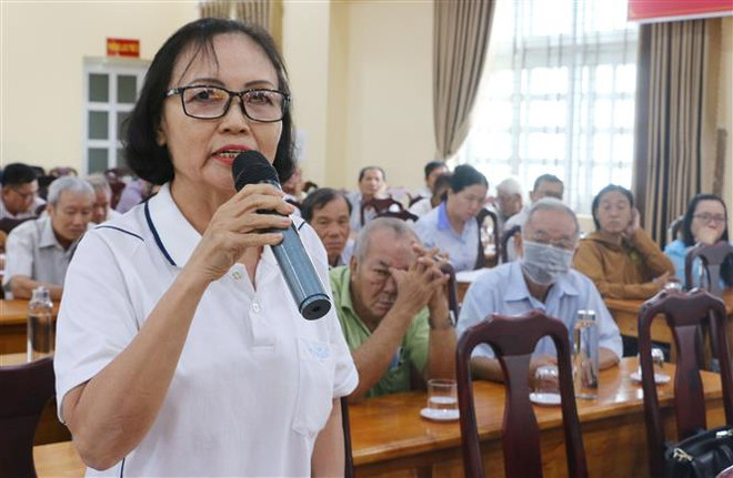 Lấy phiếu tín nhiệm giúp cán bộ phụng sự nhân dân ngày càng tốt hơn ảnh 2