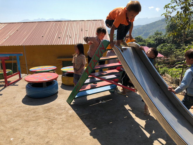 'Tủ sách Đinh Hữu Dư' của tuổi trẻ Thông tấn đến với miền núi Bát Xát ảnh 5