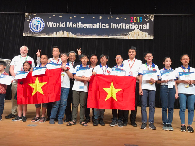 Các học sinh Việt Nam đạt giải Vàng. Toàn bộ 32 học sinh Việt Nam đoạt giải tại kỳ thi Toán quốc tế WMI ảnh 4