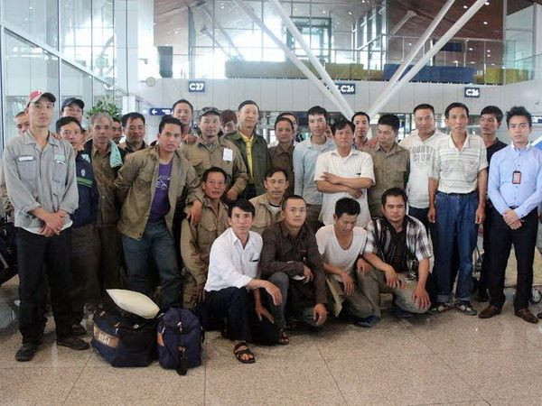 Lao động Việt từ Libya quá cảnh Malaysia được tận tình giúp đỡ ảnh 1