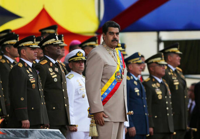 Tổng thống Venezuela Maduro kêu gọi quân đội bảo vệ đất nước ảnh 1