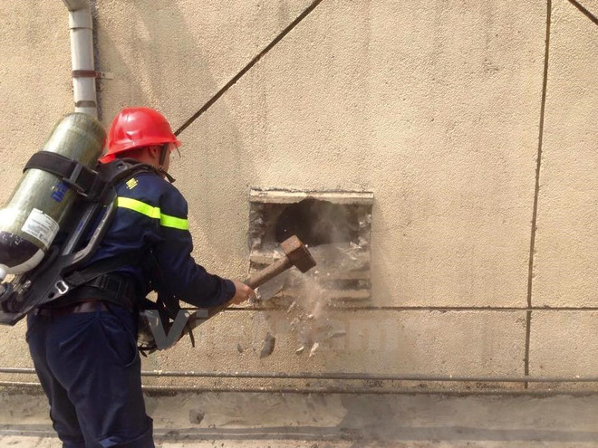 [Video] "Bà Hỏa" thiêu rụi tầng 2 Cung thiếu nhi Hà Nội ảnh 1