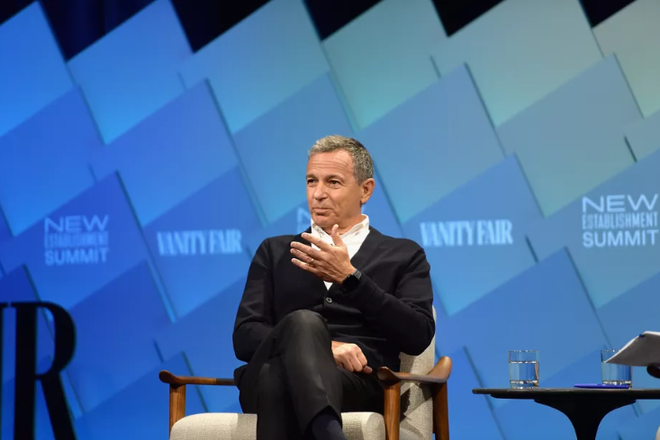 CEO Disney Bob Iger: "Hitler chắc hẳn sẽ thích mạng xã hội lắm" ảnh 1