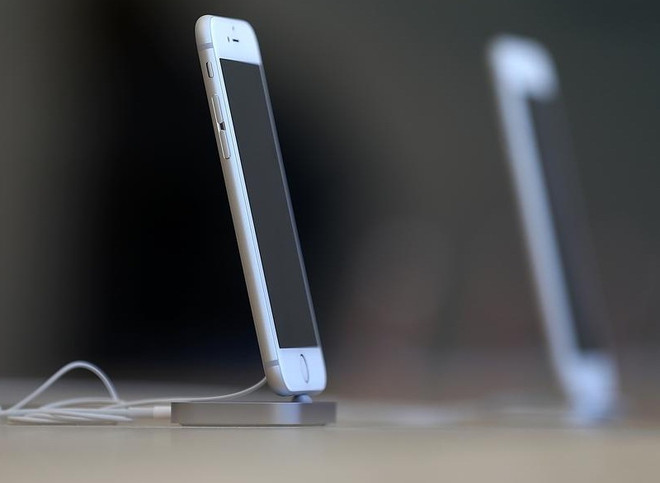 Apple xác nhận iPhone kế tiếp có thiết kế hoàn toàn bằng kính ảnh 1