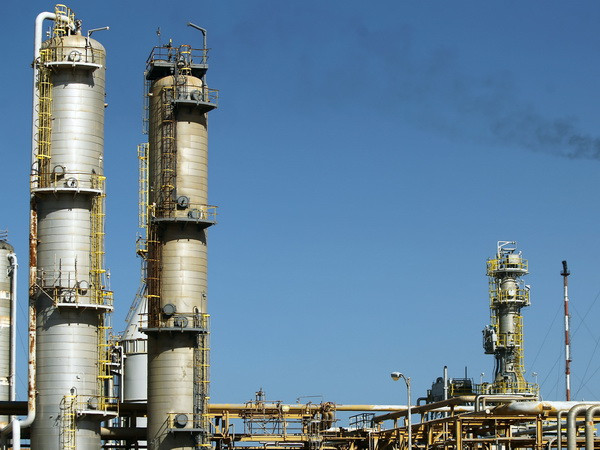 Triển vọng kinh tế thế giới giúp đẩy giá dầu châu Á đi lên ảnh 1