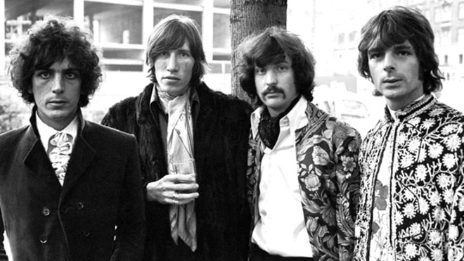 Triển lãm nhiều hiện vật của ban nhạc rock huyền thoại Pink Floyd ảnh 1