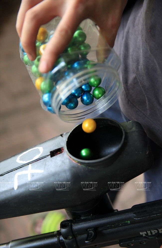 Giới trẻ Hà Thành "phát sốt" với môn thể thao bắn súng sơn ảnh 5