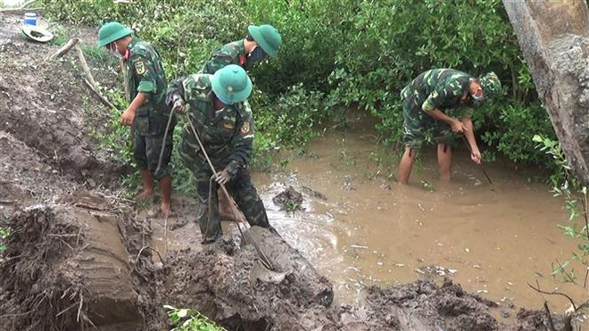 Công binh Bạc Liêu bàn giao 5 quả bom sót lại sau chiến tranh ảnh 2
