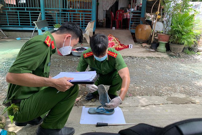 An Giang: Tạm giam đối tượng đâm 3 người hàng xóm thương vong ảnh 2