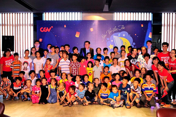 Trẻ em mồ côi toàn quốc lần đầu xem phim hoạt hình ở rạp ảnh 1