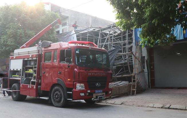 Sập giàn giáo ở thành phố Bắc Ninh khiến hai người thương vong ảnh 1