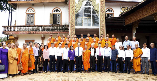 Chủ tịch MTTQ Việt Nam thăm Học viện Phật giáo Nam tông Khmer ảnh 1