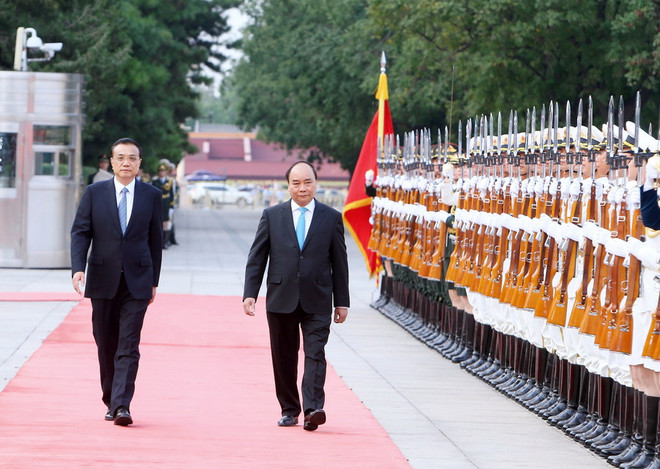 [Photo] Ngày đầu tiên Thủ tướng thăm chính thức Trung Quốc ảnh 5