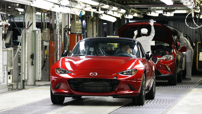 Mazda MX-5 Sport đời 2016 tiêu chuẩn có giá gần 25.000 USD ảnh 1