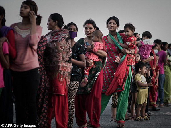 Nạn buôn bán phụ nữ hoành hành ở Nepal sau động đất kinh hoàng ảnh 1