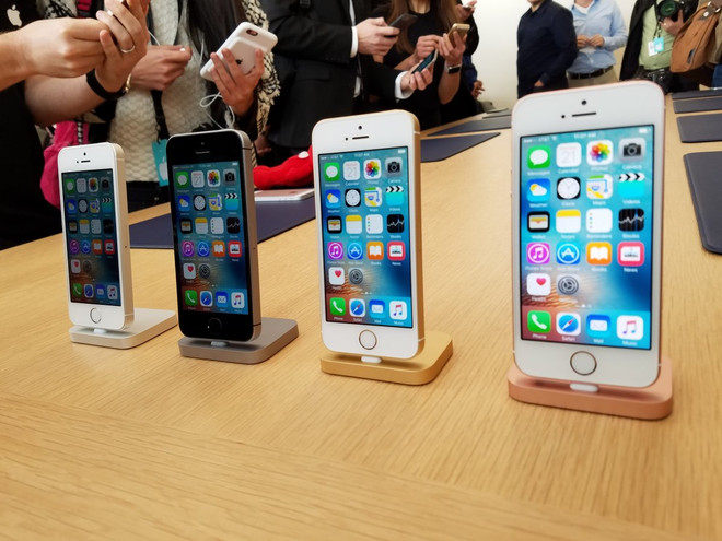 iPhone SE dễ dàng bị bẻ cong hơn iPhone 6s và 6s Plus ảnh 1