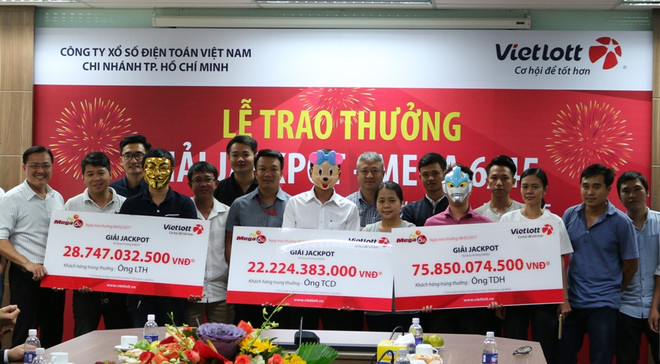 Ba người trúng Jackpot bất ngờ xuất hiện, nhận giải 127 tỷ đồng ảnh 1