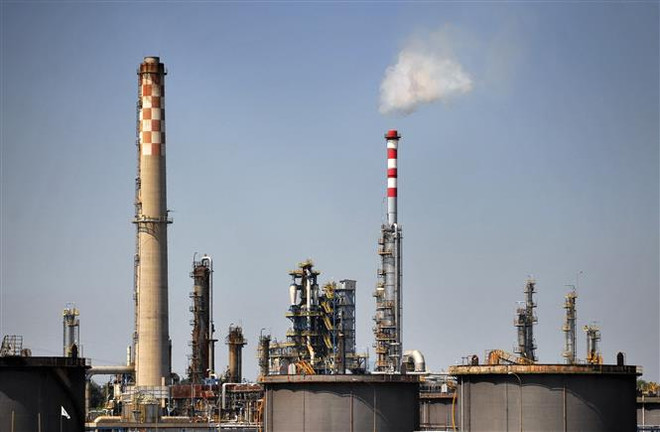 Nigeria đặt mục tiêu chấm dứt nhập khẩu xăng dầu vào năm 2024 ảnh 1