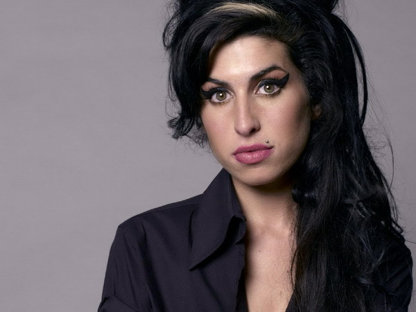 BBC công bố những ca khúc chưa từng ra mắt của Amy Winehouse ảnh 1