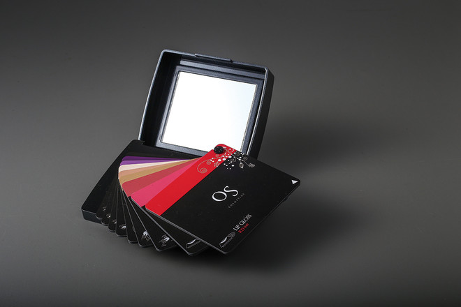 Trang điểm cực tiết kiệm với những thỏi son “tất cả trong một” ảnh 11