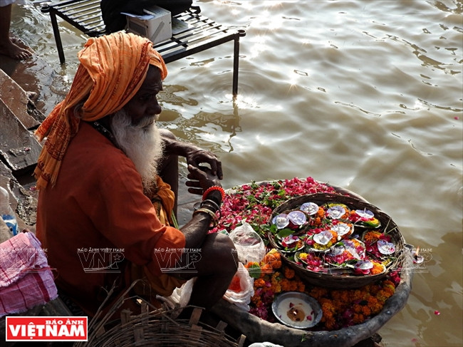 "Du lịch tâm linh" trên hành trình xuyên suốt sông Hằng ảnh 8