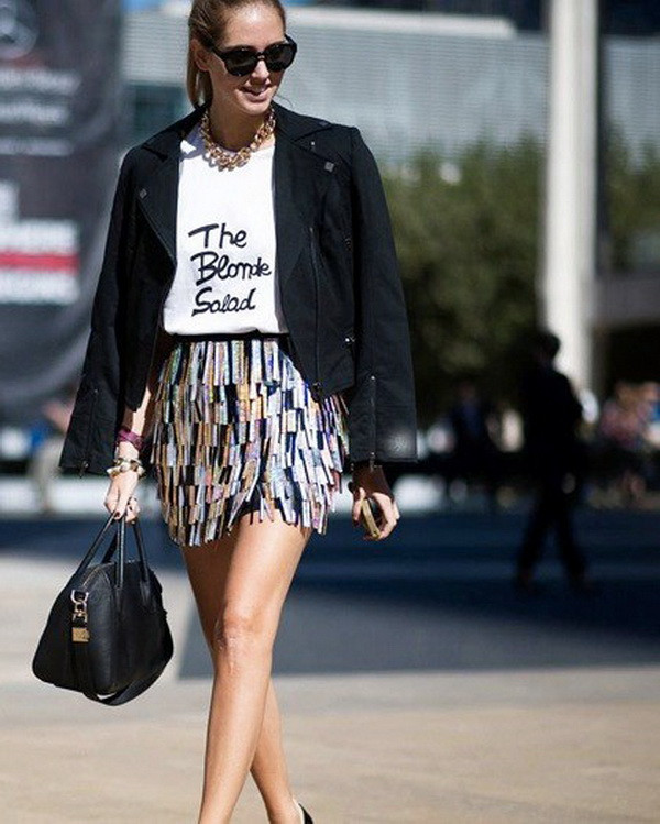 Phong cách thời trang thế giới: Áo in chữ vẫn được ưa chuộng ảnh 8