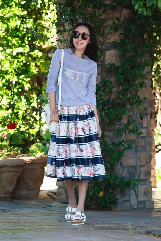 Phong cách thời trang thế giới: Áo in chữ vẫn được ưa chuộng ảnh 10